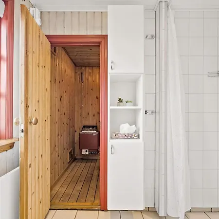 Gorgeous Home In Hvide Sande With Sauna *